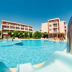Nessebar And ساني بيتش
