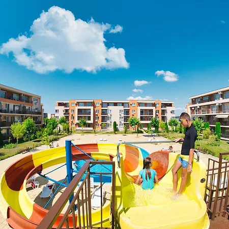 Nessebar And ساني بيتش