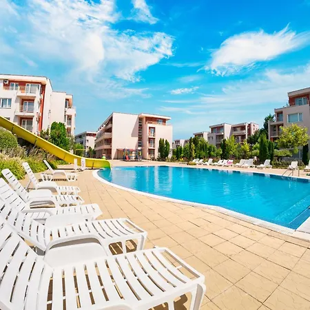 Nessebar And Appartamento *